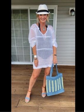 Cupshe White Crochet V‑Neck Swim Coverup
